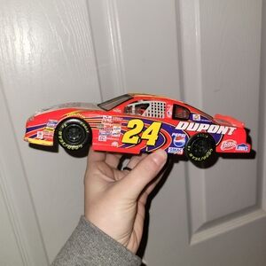 Vintage Nascar Model 1/24 #24 Jeff Gordon DUPONT 200 Years Winner Circle